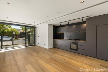 102/3 Docker Street - Photo 0