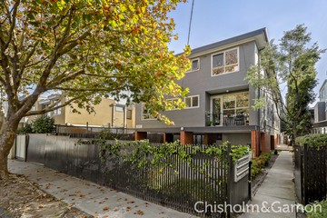 3/26 Pine  Avenue - Photo 0
