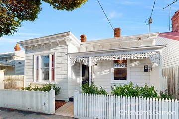 97 Heath Street - Photo 0